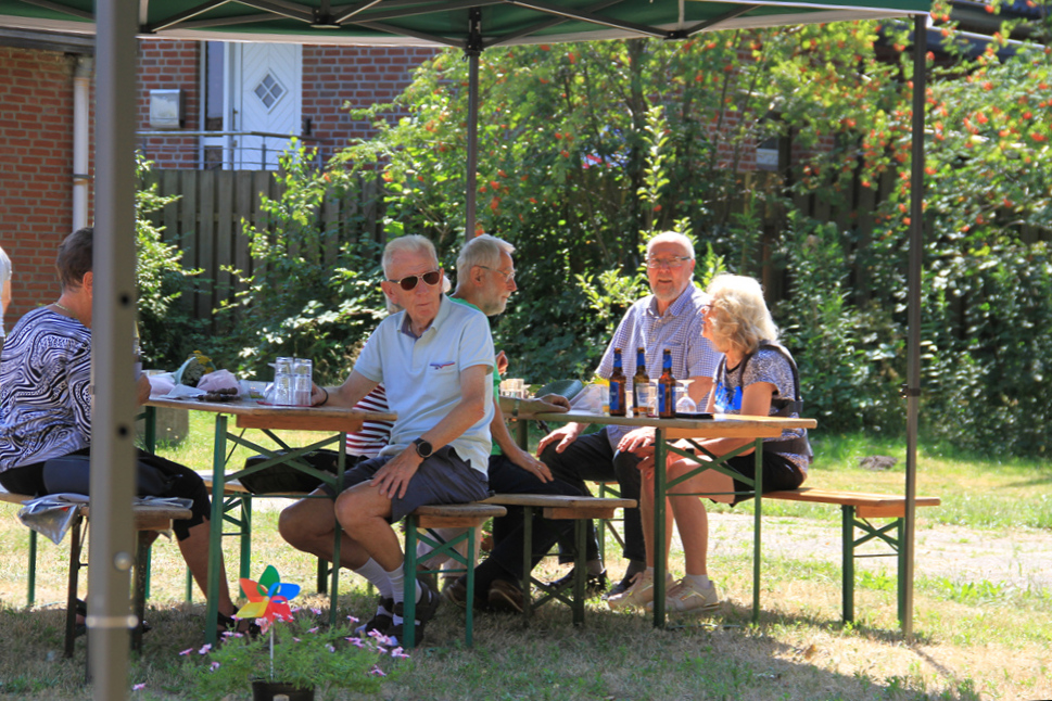 -9-
